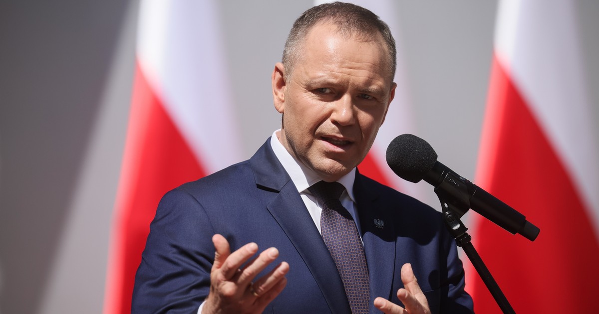 "To nie byli zwykli żartownisie". Kto stał za akcją w mieszkaniu matki Karola Nawrockiego?