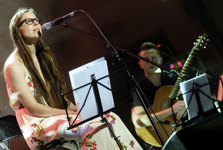 Klara na charytatywnym koncercie w Sali Kongresowej