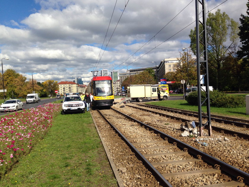 Tramwaj wjechał w przyczepę