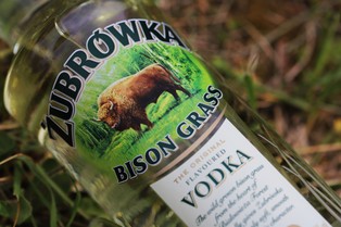 Maspex przejmuje CEDC. Żubrówka wraca w polskie ręce