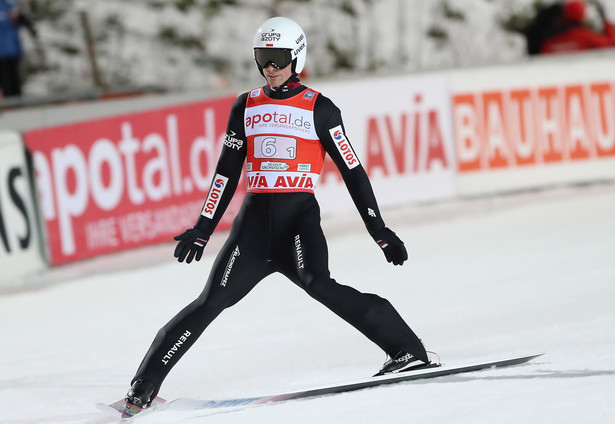 PŚ w skokach. Sześciu Polaków na starcie niedzielego konkursu indywidualnego w Klingenthal