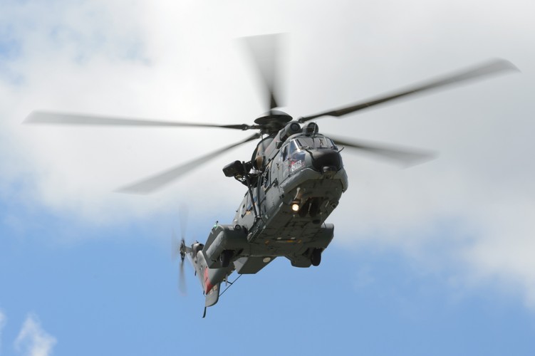 Testy śmigłowca EC-725 Caracal w 33 Bazie Lotnictwa Transportowego w Powidzu. <br><br>fot.  (jk/mr) PAP/Jakub Kaczmarczyk