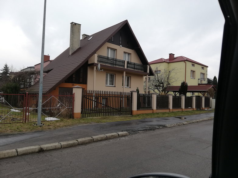 Polskie domy jednorodzinne z wielkie płyty w Zamościu