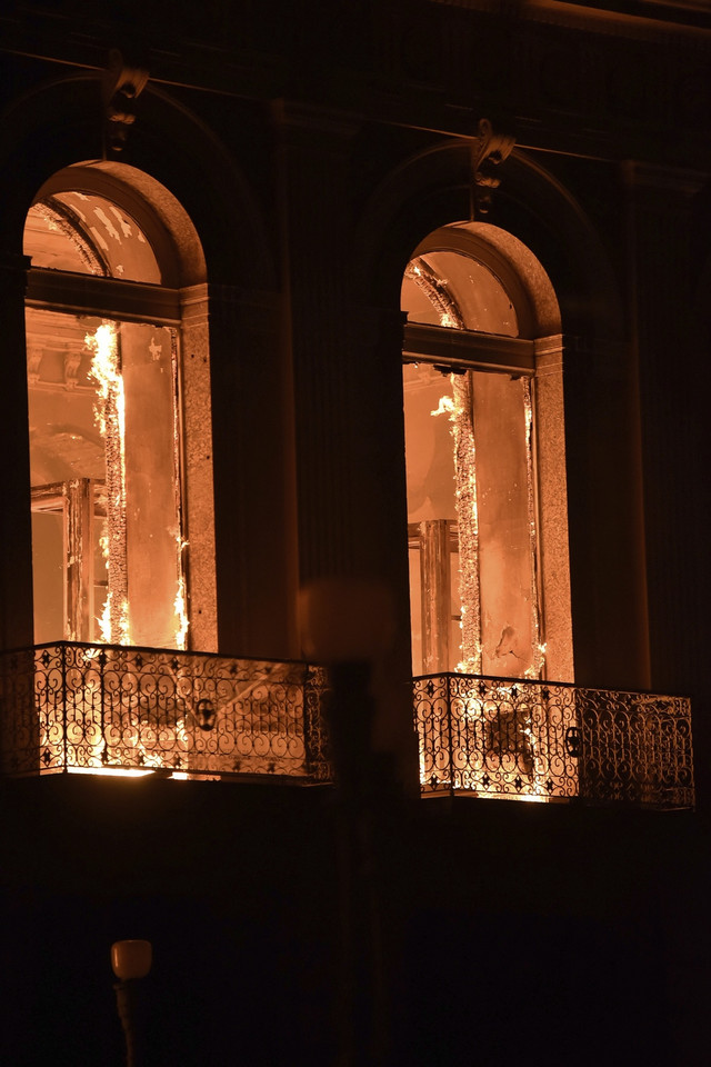 Pożar w Muzeum Narodowym w Rio de Janeiro