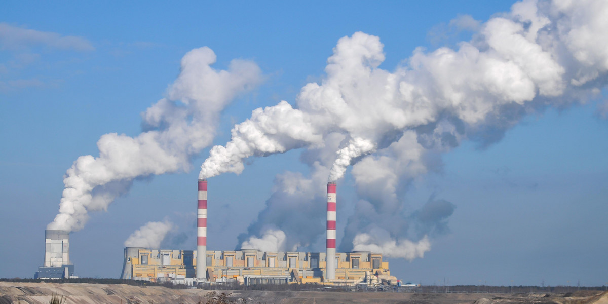 Na zdjęciu: jeden z większych emitentów dwutlenku węgla w Europie, elektrownia Bełchatów