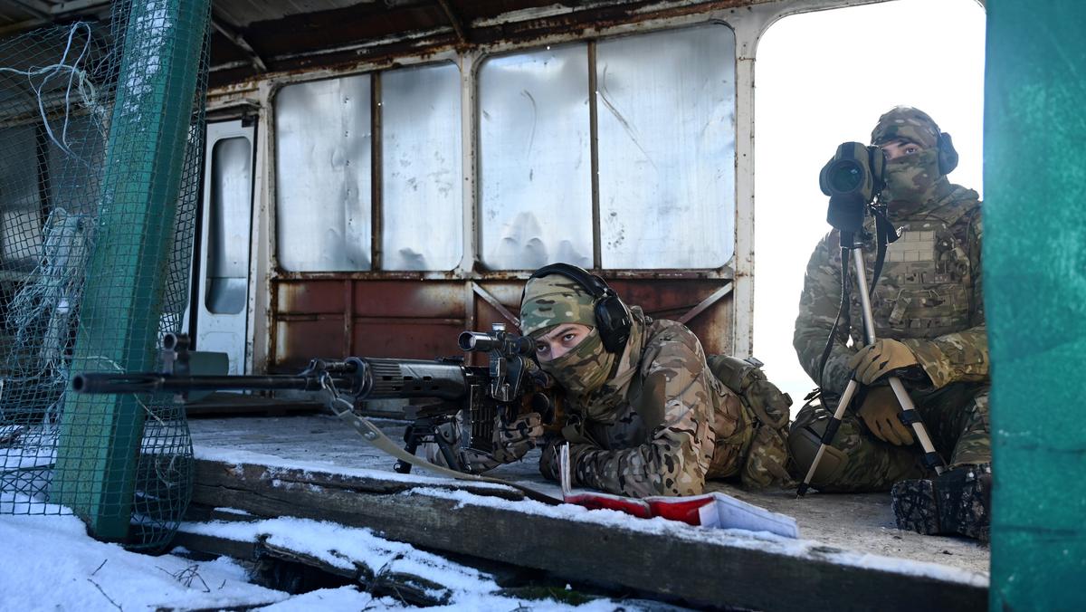 Rosyjscy snajperzy podczas ćwiczeń wojskowych w okolicach Rostowa