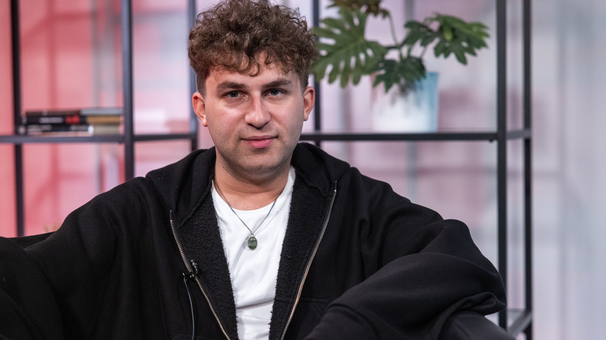 Hudobník The Curly Simon.