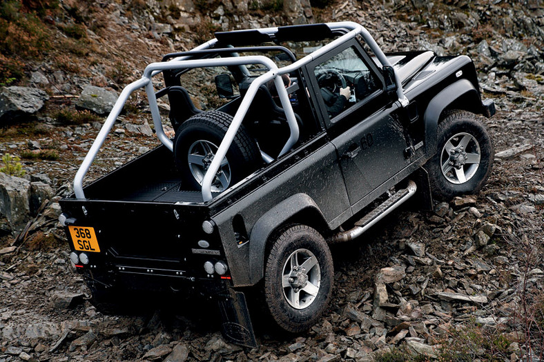 Land Rover Defender SVX: zalotny sześćdziesięciolatek