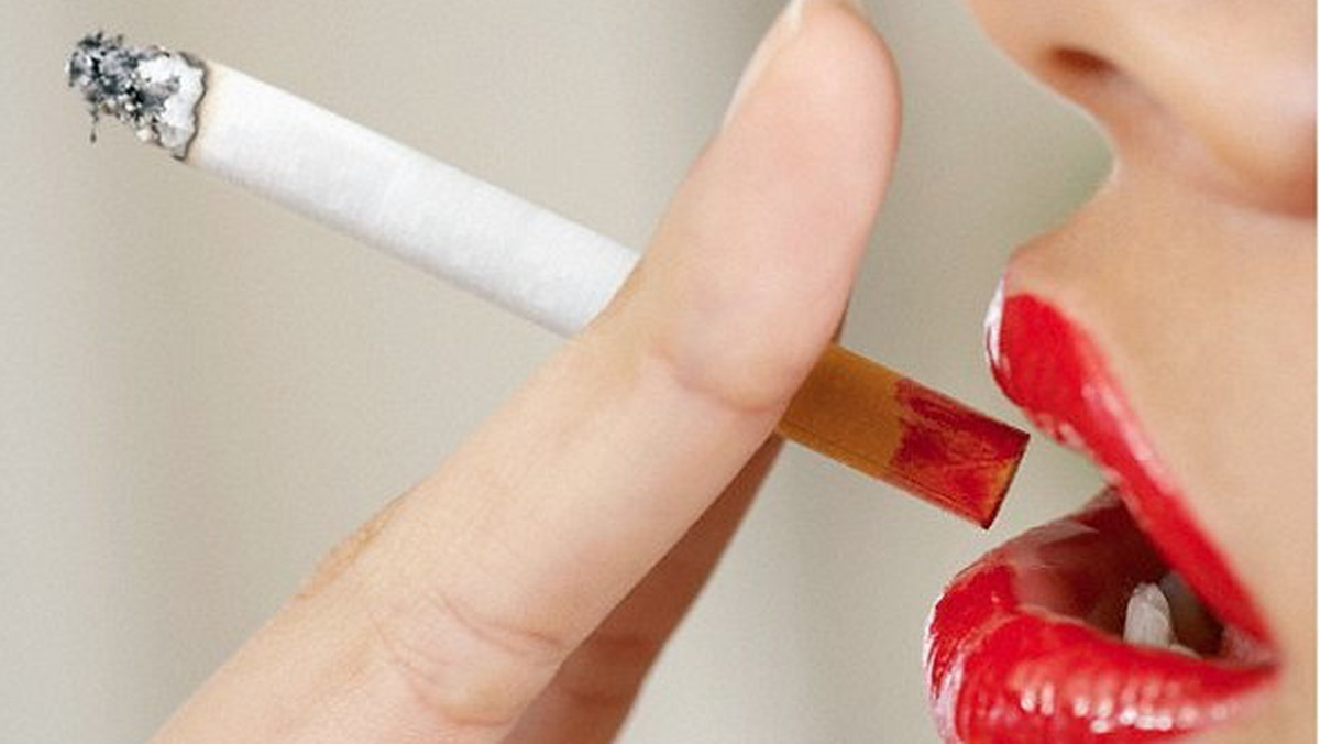 Myślicie, że wszyscy zdają sobie sprawę z konsekwencji palenia papierosów? Okazuje się, że ci, którzy palą "zaledwie" kilka papierosów dziennie nie odczuwają zagrożenia nowotworem.