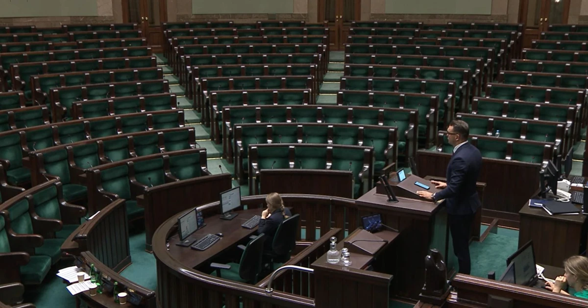 Poseł PiS zatrzymany przez policję. "Odpowie za ten barbarzyński rajd"