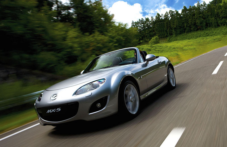 Mazda MX-5 Roadster Coupé: przyjemność przez 365 dni w roku