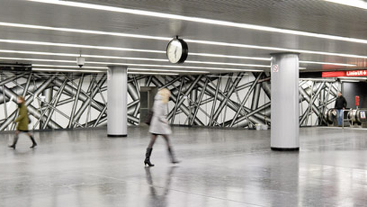 Mozaika ścienna, obrazy, rzeźby i instalacje wideo: w wiedeńskim metrze sztuka czuje się jak u siebie. Pod Placem Karola powstaje właśnie nowy "pasaż kulturalny" z instalacją wybitnego artysty Petera Koglera.
