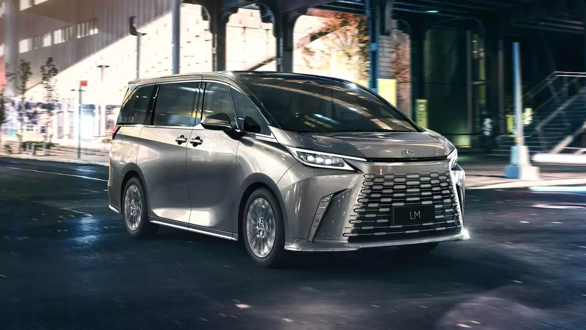 Lexus LM 350h. Ekskluzywny van z Azji debiutuje w Europie