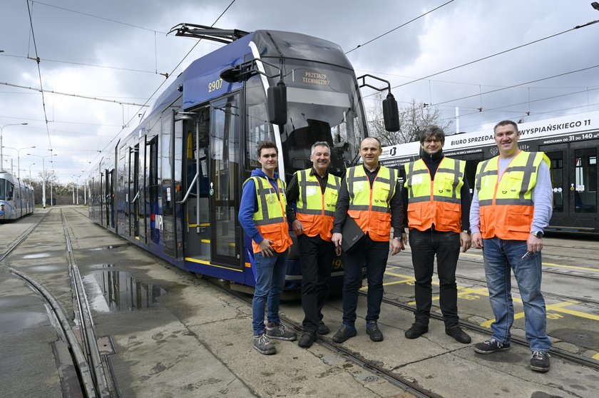 Ten tramwaj przebadał wrocławskie tory