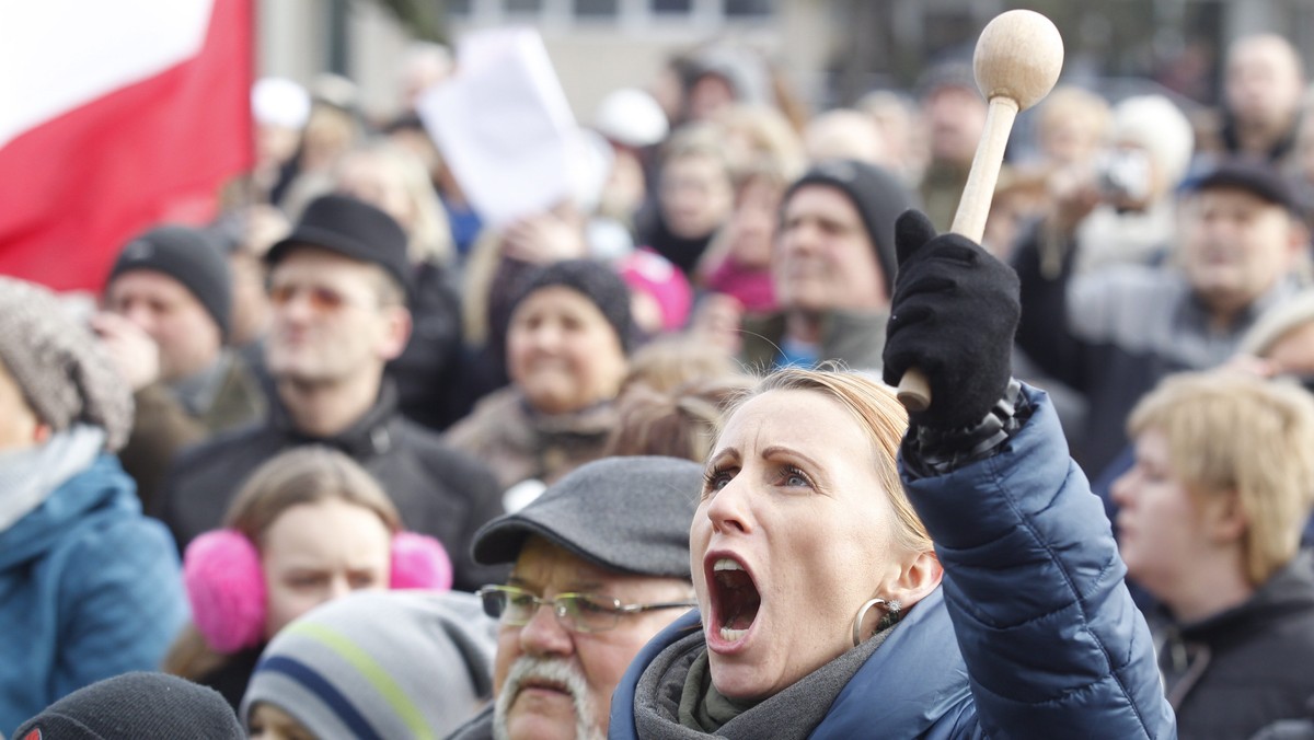 Jak podaje mediator w sporze, Longin Komołowski, osiągnięto porozumienie pomiędzy związkowcami, a zarządem, ale strajk nie jest odwołany.