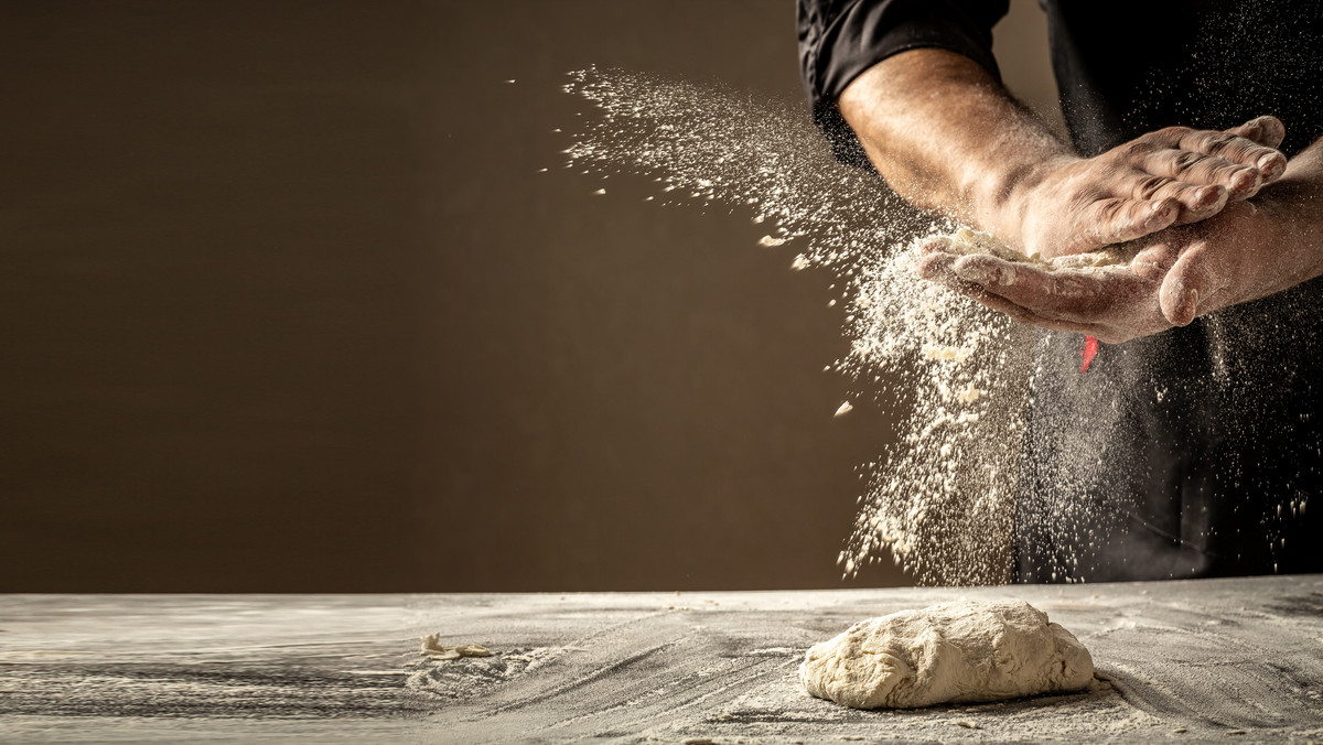 Najdroższy chleb świata wypiekany jest w małej miejscowości Algatocin koło Malagi (Andaluzja) i kosztuje 1480 euro za 400-gramowy bochenek.