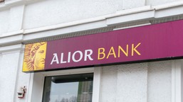 alior bank wystawia na sprzedaż biurowiec w centrum warszawy