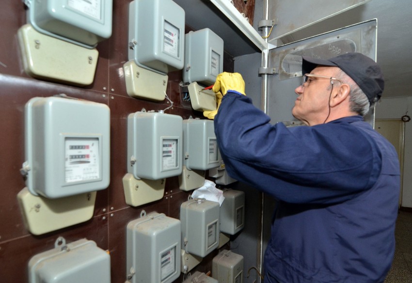 Kvar je nastao kada je kamion naleteo na dalekovod