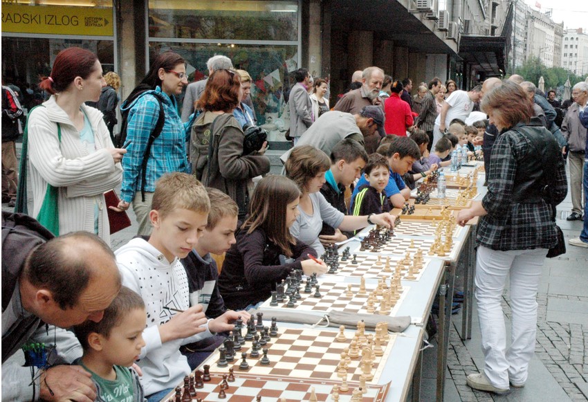 Šahisti u centru grada
