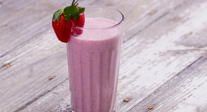 coconut strawberry smoothie