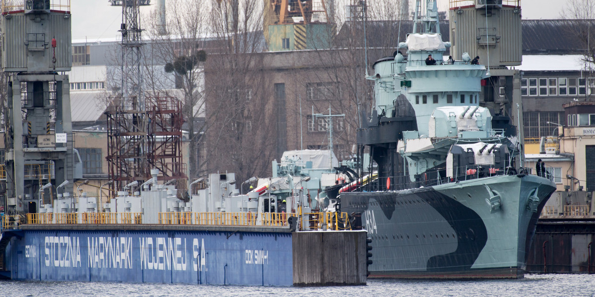 Okręt muzeum niszczyciel ORP Błyskawica w remoncie w Stoczni Marynarki Wojennej.