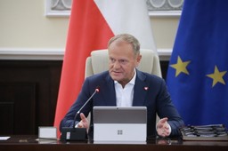 Sondaż po rekonstrukcji. Sejm z Braunem i bez Hołowni, rządzić będzie PiS