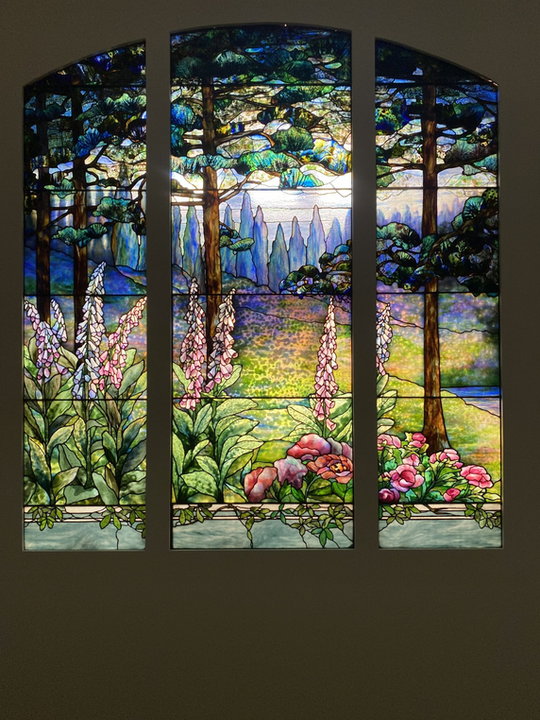 Lewy panel tryptyku zaprojektowanego przez Agnes Northrop dla Linden Hall