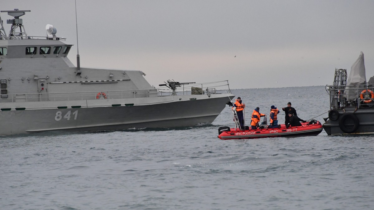 Samolot rosyjskiego resortu obrony Tu-154, który rozbił się w niedzielę po starcie w Soczi, wzniósł się na wysokość 250 metrów; cały lot trwał ok. 70 sekund - poinformował szef służby bezpieczeństwa lotów lotnictwa wojskowego Siergiej Bajnetow.