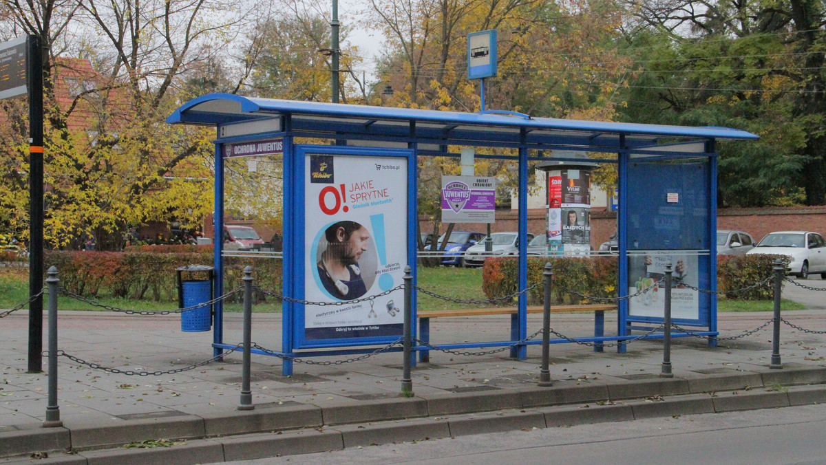 Pani Katarzyna opisała na Facebooku, co spotkało ją w autobusie linii 192 w Warszawie. Gdyby nie jej reakcja, dziecku mogła stać się krzywda.