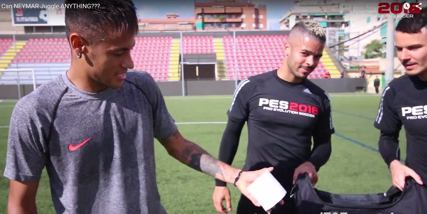 Neymar potrafi żonglować wszystkim, oto dowód! WIDEO