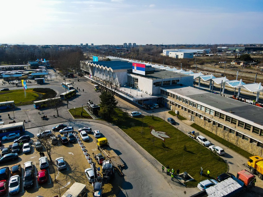 Golubica ispred Železničke stanice