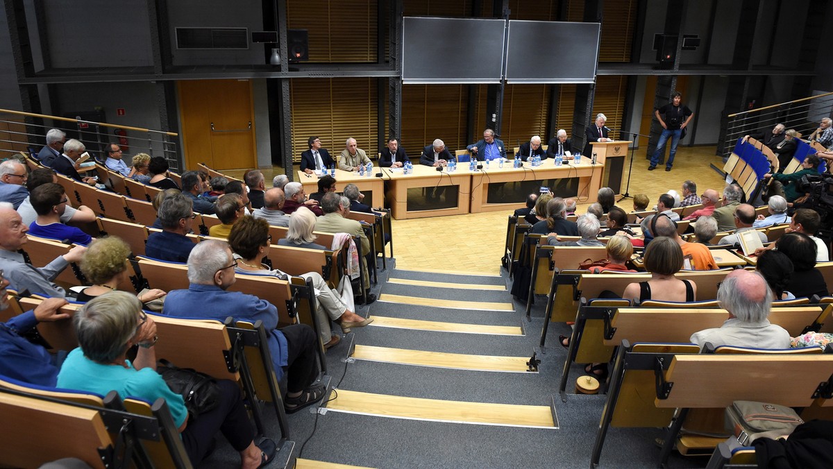 Gaba Kulka, Jan Nowicki i Abradab wystąpią podczas plenerowego koncertu "Siła w jedności", zorganizowanego z okazji 40. rocznicy powstania KOR. Od 23 do 25 września w Warszawie odbędą się również projekcje filmów dokumentalnych i wystawy.