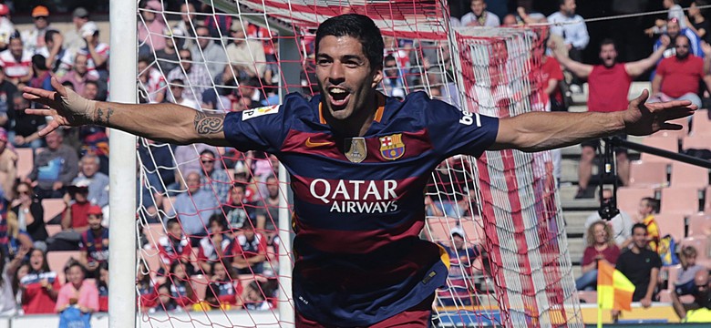 Liga hiszpańska: Barcelona obroniła mistrzostwo, trzy gole Suareza. WIDEO