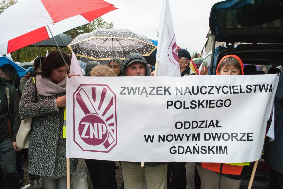 Nauczyciele protestowali w Gdańsku. "To jest sygnał ostrzegawczy dla całego rządu"