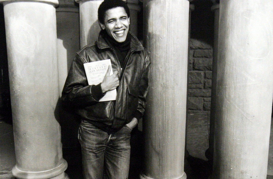 Barack Obama na wydziale prawa Harvardu, gdzie był pierwszym czarnoskórym szefem gazety Harvard Law Review