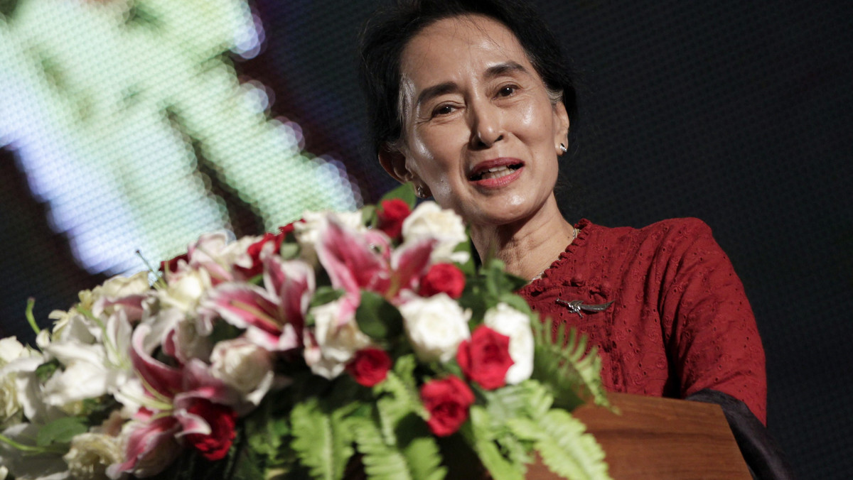 Z okazji 25. rocznicy powstania studenckiego w Birmie noblistka Aung San Suu Kyi wezwała swych rodaków do kontynuowania walki o demokrację. Podkreślała, że "duch (powstania) z 1988 roku musi być podtrzymywany".