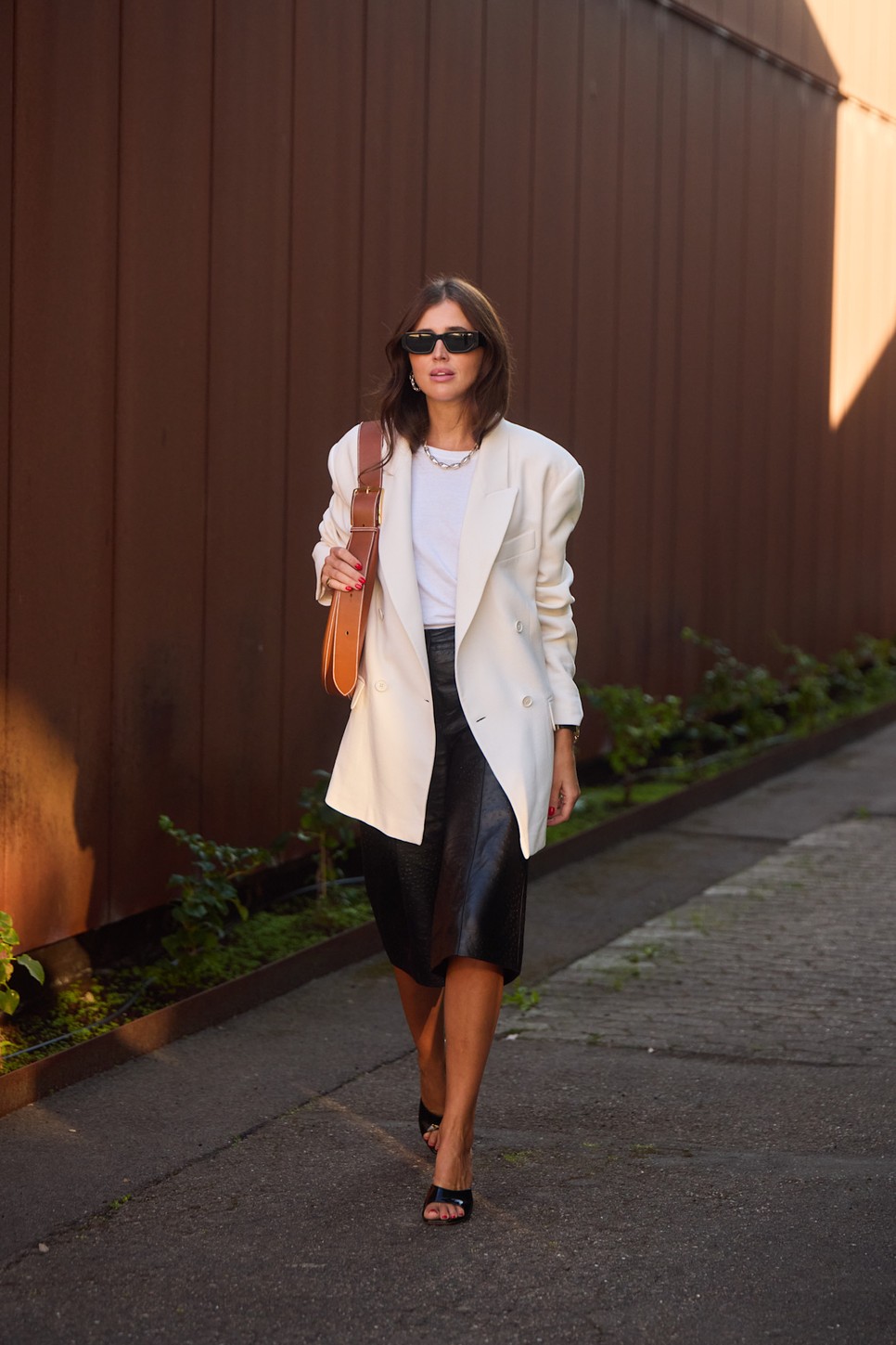 A divatvilág vásárláshoz való hozzáállása már nagyban megváltozott az elmúlt években, ami már szembetűnő változást láttat a street style trendekben is
