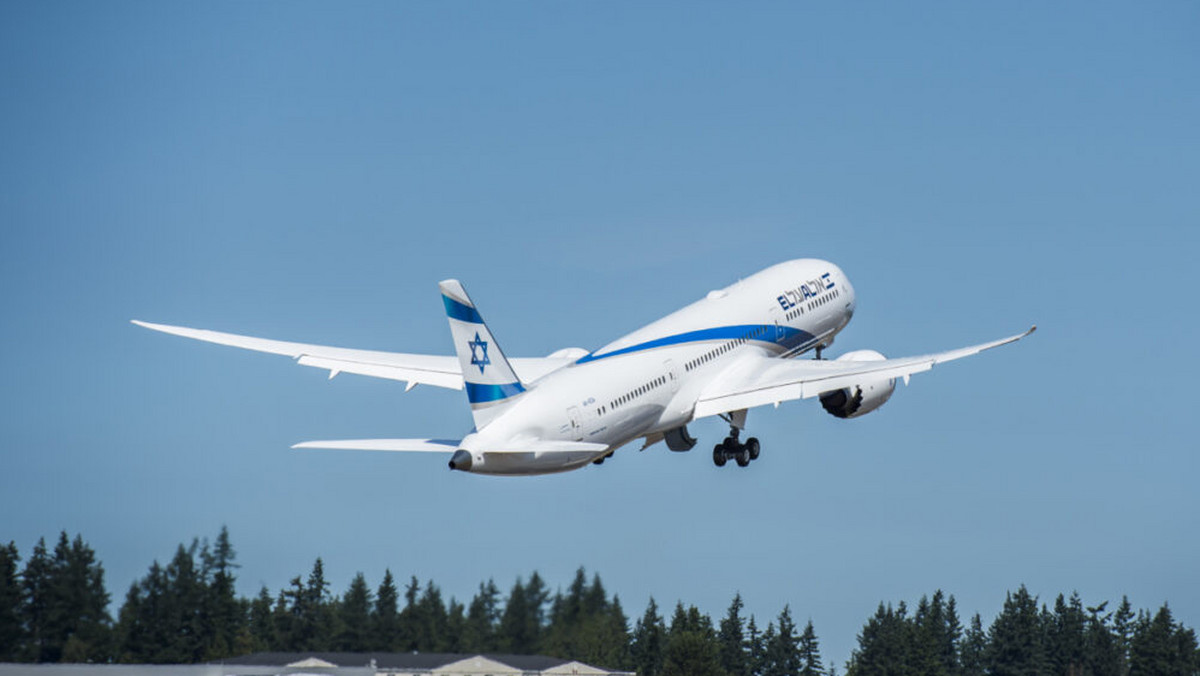 Izrael, Boeing 787 eskortowany przez myśliwce nad Europą, podejrzenie bomby