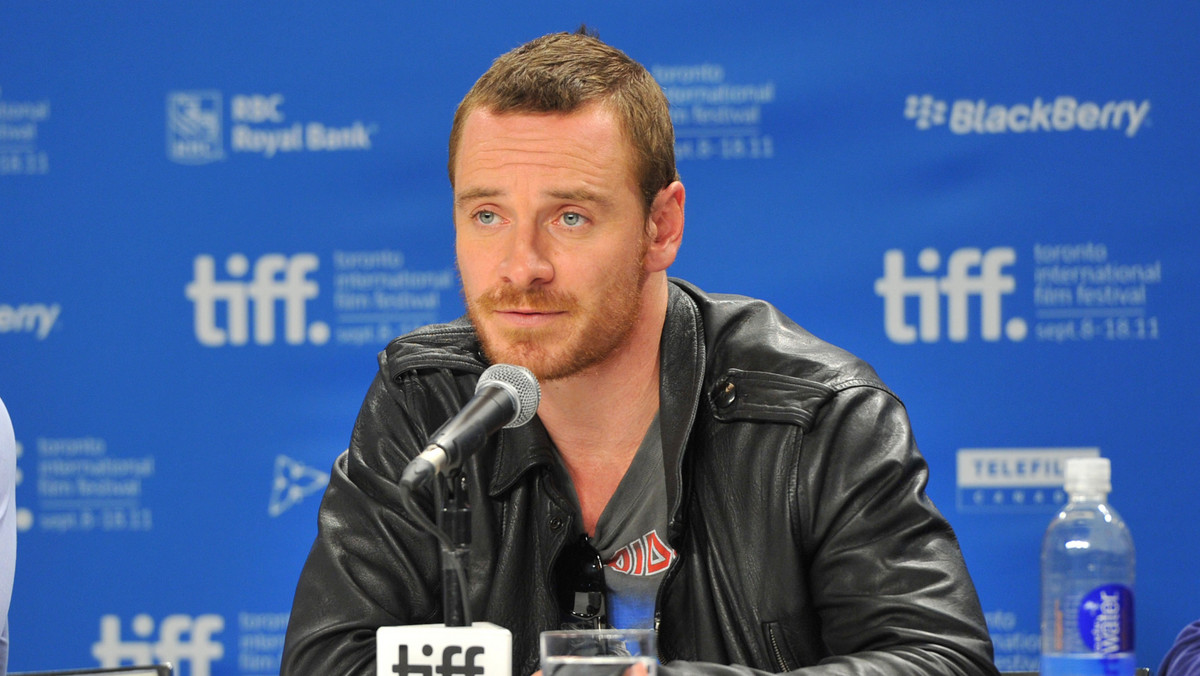 Michael Fassbender oświadczył, że chętnie się przyjrzy scenariuszowi nowej wersji "RoboCopa", za kamerą którego stanie José Padilha.