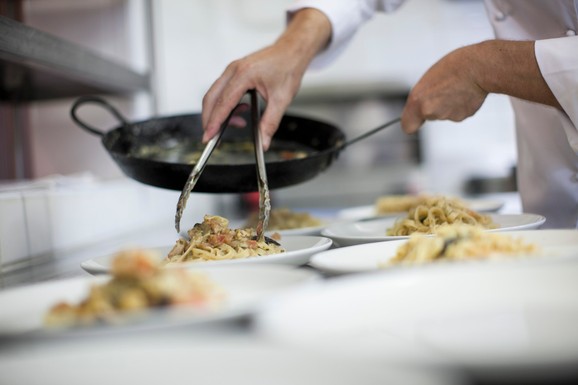 U Rusiji napravljena prva kasa sa veštačkom inteligencijom za kafiće i restorane