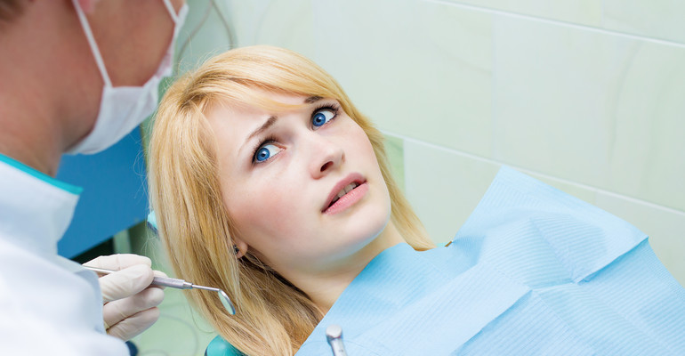 98 procent Polaków boi się dentysty. Stan naszego uzębienia bywa naprawdę fatalny