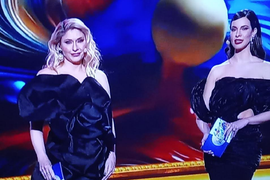 HALJINE Dragane Kosjerine i Kristine Radenković stigle iz NOVOG PAZARA! Za scenu PZE obukla ih ŽENA čije raskošne modele obožava i SRPSKA SINDI KRAFORD - ekstravaganto i futuristički