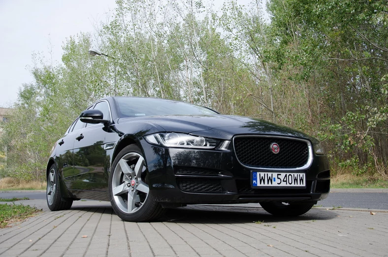 Jaguar XE