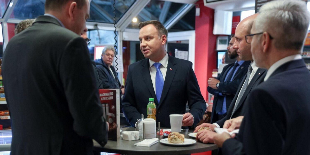 Prezydent Duda wyskoczył na rogala