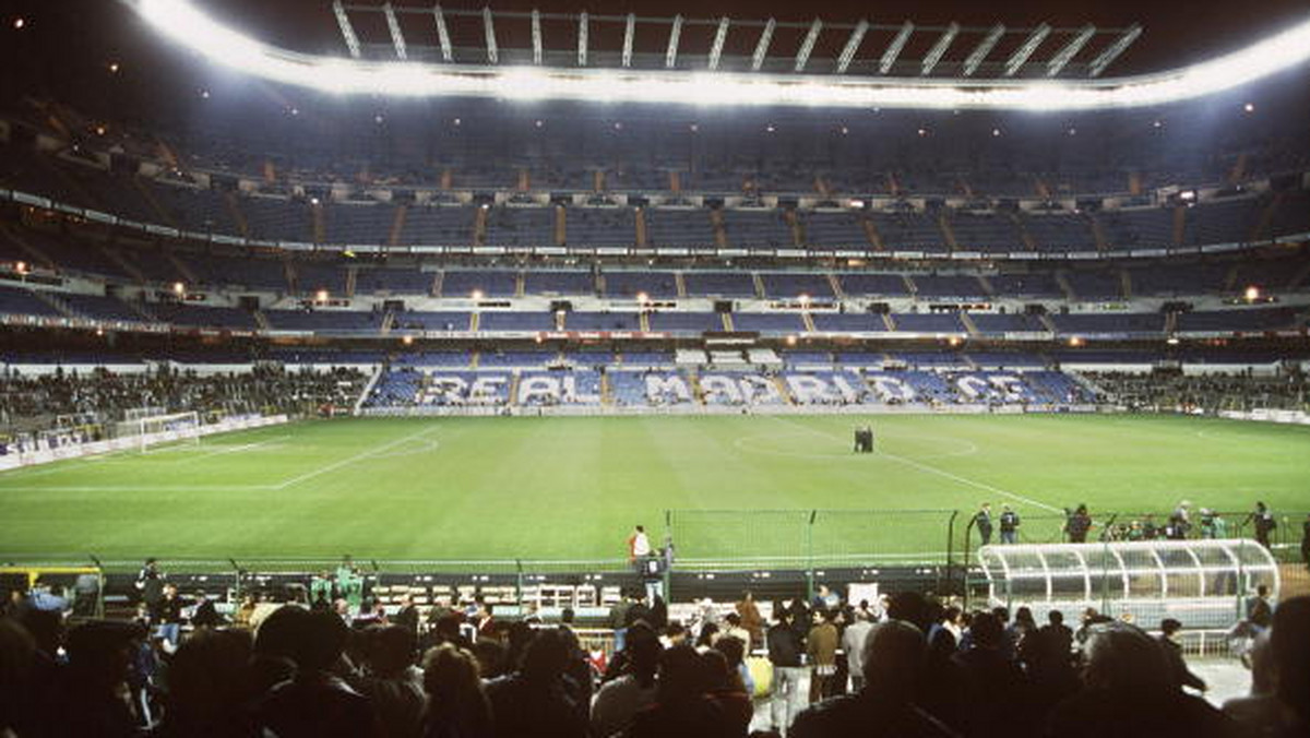 Trzeciego czerwca będziemy mieli okazję zobaczyć niecodzienną transmisję piłkarską z Madrytu. Na Santiago Bernabeu zmierzą się piłkarskie legendy. Mecz, w którym zagrają Real Madryt i Manchester United będzie można oglądać na Canal+.