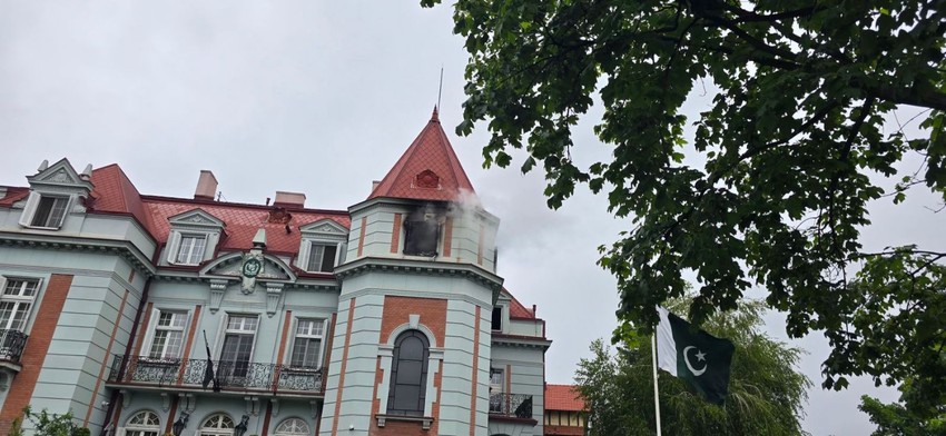 Gašenje požara u ambasadi Pakistana u Beogradu