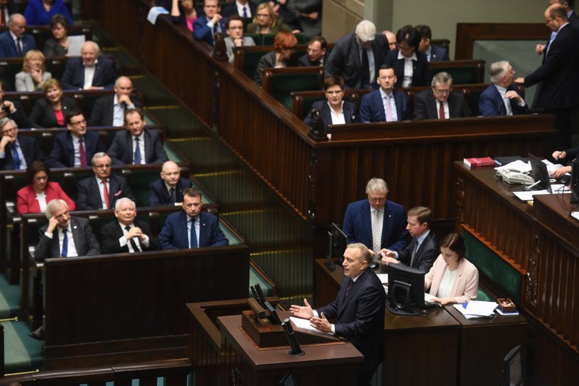 Rozpaczliwy apel Kopacz do PiS. Debata nad votum nieufności dla rządu