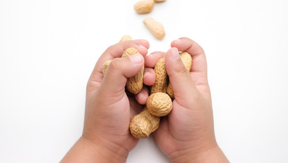 Sokkos tünet jelentkezik az ételallergiás gyermeknél? Ezt tegye!