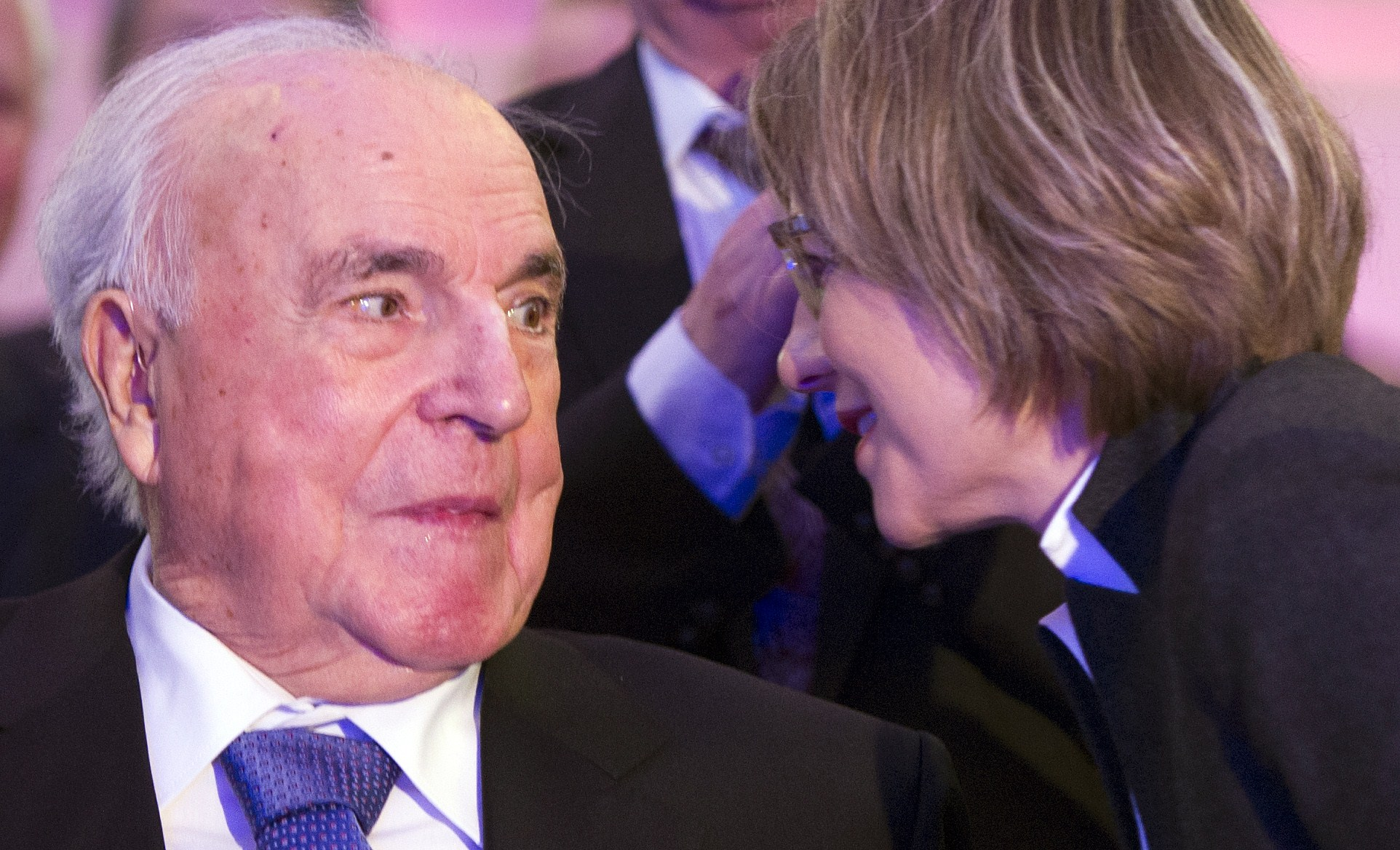 Kohl-Witwe verklagt staatliche Stiftung um Namensrechte