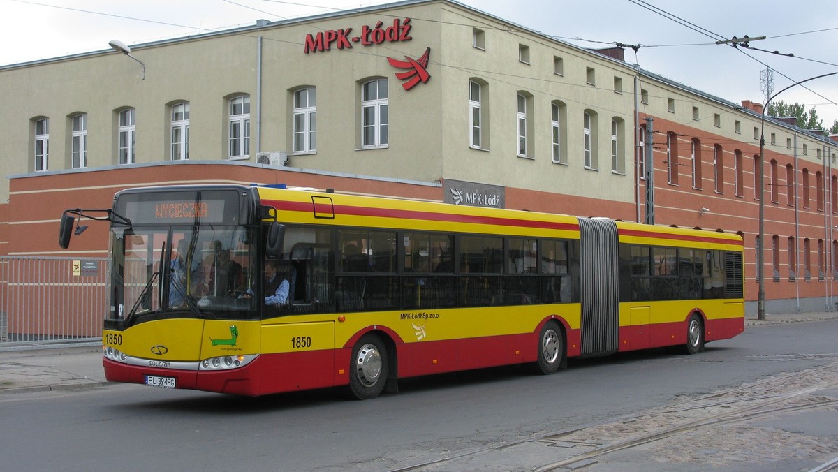 Radni PO rozważają zlikwidowanie możliwości kupowania biletów u kierowców autobusów i tramwajów. Bo, jak argumentują, te transakcje mogą być powodem opóźnień komunikacji miejskiej.